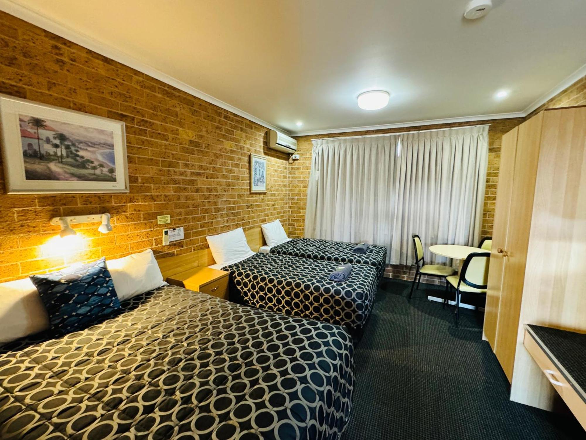 Town And Country Motor Inn Τάμγουορθ Εξωτερικό φωτογραφία